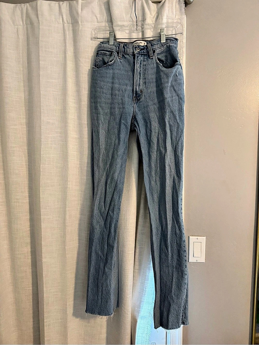 Abercrombie & Fitch The 90s Straight Ultra High Rise Jeans Blue Waist 26